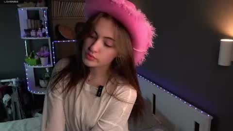 Stacy online show from 06-11-26, 01:20