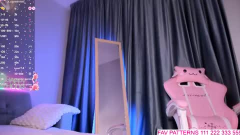 Snapshot of jessy_j_ chatting on 07-09-26, 07:29 JessyJ online show from 07-09-26, 07:29