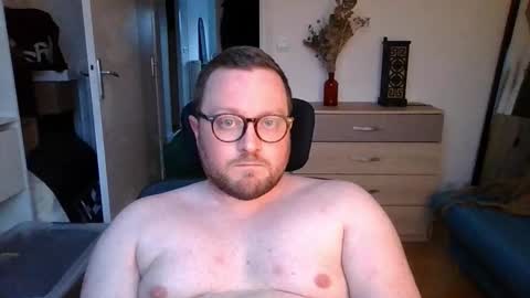 jeuneloup92 online show from 02-09-26, 05:17