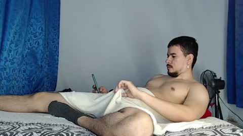 Snapshot of jeycob_happy97 chatting on 06-18-26, 11:25 Juan David online show from 06-18-26, 11:25