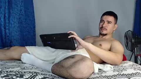 Snapshot of jeycob_happy97 chatting on 07-08-26, 11:48 Juan David online show from 07-08-26, 11:48