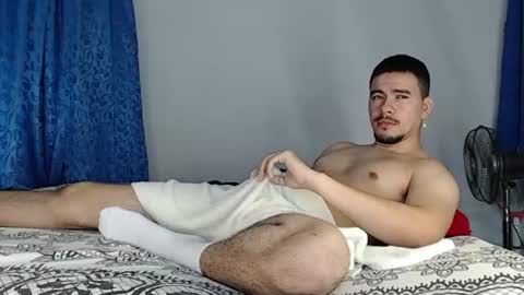 Snapshot of jeycob_happy97 chatting on 07-12-26, 11:56 Juan David online show from 07-12-26, 11:56