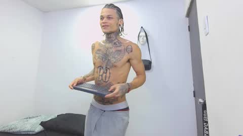 Snapshot of jeykob_23 chatting on 02-25-26, 05:50 JEYKOB online show from 02-25-26, 05:50