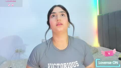 jhackelin  My independent account online show from 02-22-26, 02:02