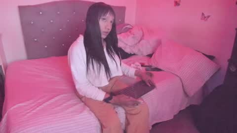 jhoanatrans22 online show from 05-13-26, 05:16