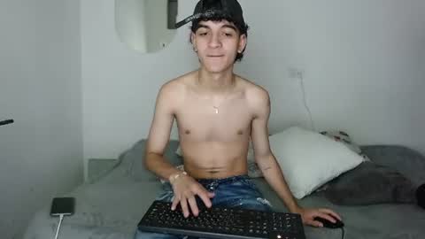 Snapshot of jhonay__cute chatting on 07-11-26, 12:13 jhonay__cute online show from 07-11-26, 12:13