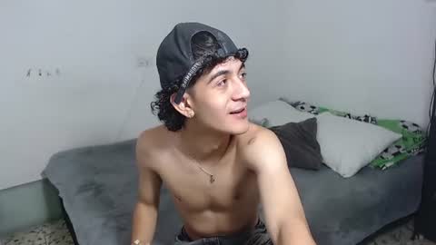 Snapshot of jhonay__cute chatting on 07-23-26, 11:24 jhonay__cute online show from 07-23-26, 11:24