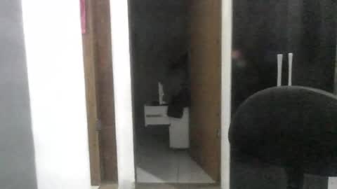 Snapshot of jhonizin chatting on 10-20-25, 06:58 jhonizin online show from 10-20-25, 06:58