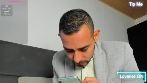 Jhony Alzate online show from 05-30-26, 02:52