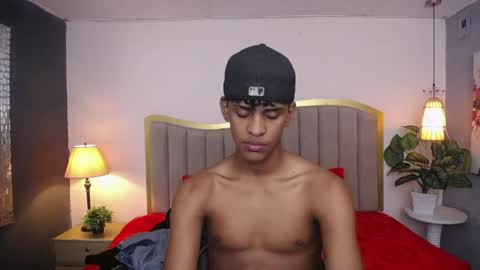 Snapshot of jhos_padill chatting on 05-27-26, 02:47 jhos online show from 05-27-26, 02:47