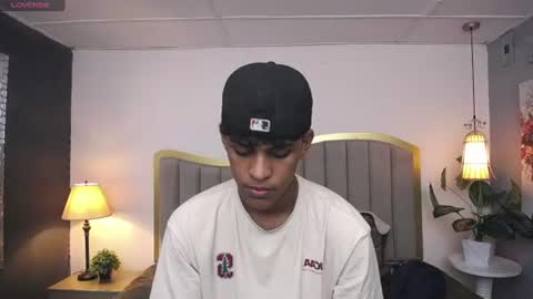 Snapshot of jhos_padill chatting on 06-18-26, 02:43 jhos online show from 06-18-26, 02:43