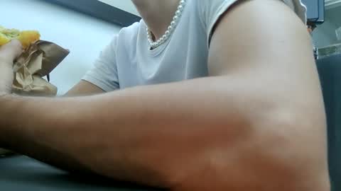 Snapshot of jhosuamoore chatting on 03-01-25, 01:40 Jhosuamoore online show from 03-01-25, 01:40