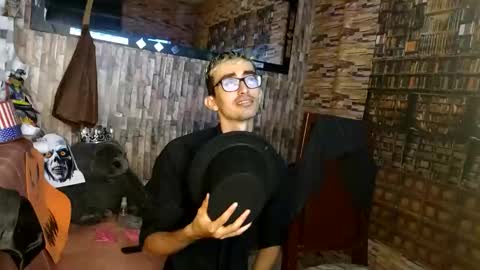 Snapshot of jhosuamoore chatting on 10-30-25, 01:45 Jhosuamoore online show from 10-30-25, 01:45