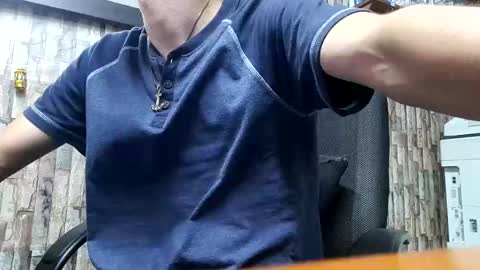 Snapshot of jhosuamoore chatting on 12-17-25, 11:00 Jhosuamoore online show from 12-17-25, 11:00