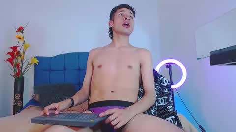 Snapshot of jim_whitte chatting on 12-11-24, 04:49 Jim Whitte online show from 12-11-24, 04:49