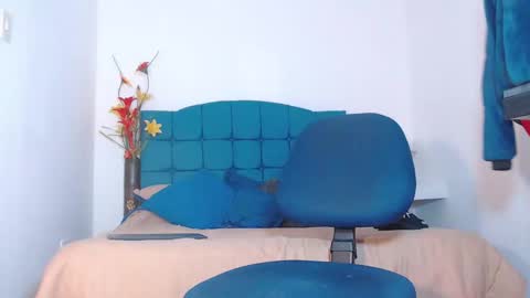 Snapshot of jim_whitte chatting on 12-19-24, 02:56 Jim Whitte online show from 12-19-24, 02:56