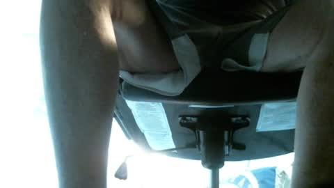 jimwellhung online show from 12-17-25, 04:07