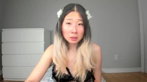 Jiwoo online show from 03-19-26, 12:25