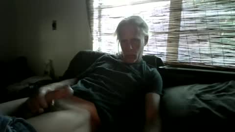 jizzmitten5 online show from 06-16-26, 11:57