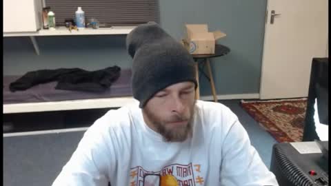 JamesJan van Rebel online show from 04-25-26, 02:47