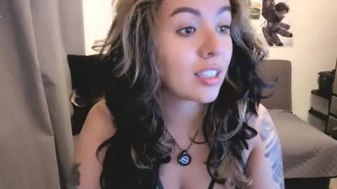 Johana              online show from 07-17-26, 05:18