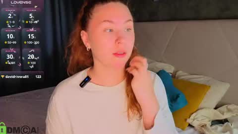 Snapshot of joan_green chatting on 07-15-26, 02:06 GMT2 Tue-Wed Fri-Sun 3-9AM Joan green online show from 07-15-26, 02:06