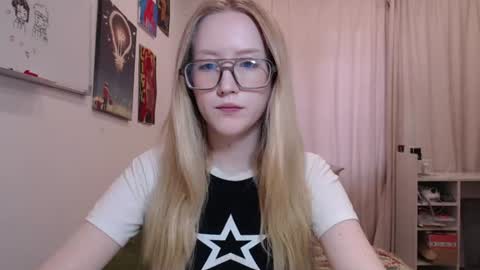 Snapshot of joan_kiss chatting on 07-16-26, 07:36 joan_kiss online show from 07-16-26, 07:36