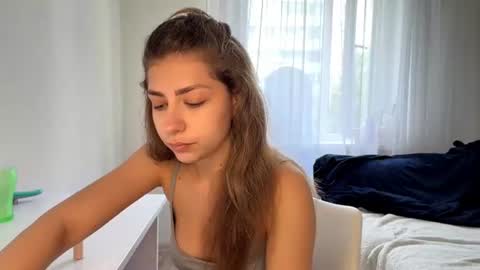 Bella online show from 07-24-26, 11:19