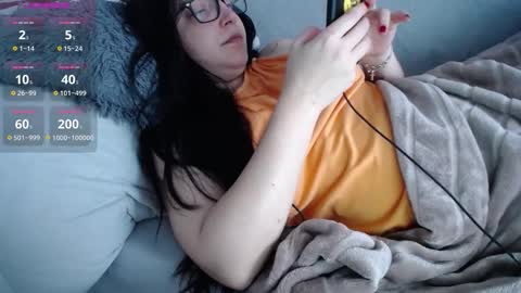 Snapshot of joanna_cw chatting on 11-13-25, 10:25 Jo online show from 11-13-25, 10:25