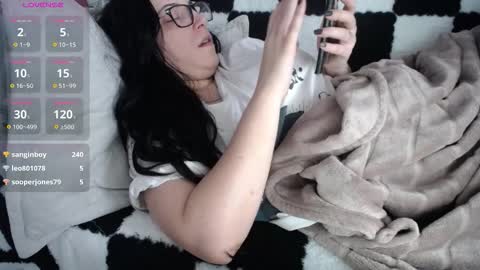 Snapshot of joanna_cw chatting on 12-14-25, 09:25 Jo online show from 12-14-25, 09:25