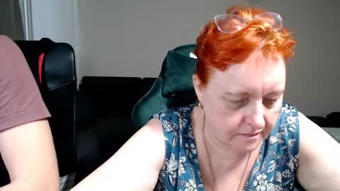 Snapshot of joannaandneighbour chatting on 03-08-26, 08:51 Joanna and Greg online show from 03-08-26, 08:51