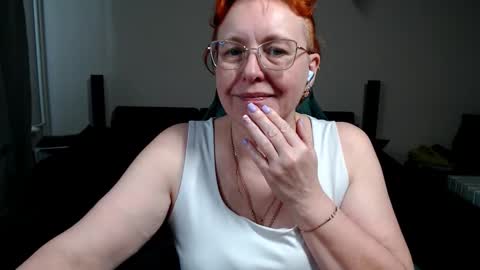 Snapshot of joannaandneighbour chatting on 03-13-26, 09:05 Joanna and Greg online show from 03-13-26, 09:05