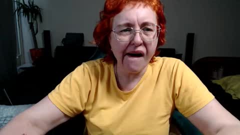 Snapshot of joannaandneighbour chatting on 03-25-26, 07:58 Joanna and Greg online show from 03-25-26, 07:58