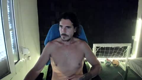 Snapshot of joaquin420_hot chatting on 07-16-26, 11:05 joaquin420_hot online show from 07-16-26, 11:05
