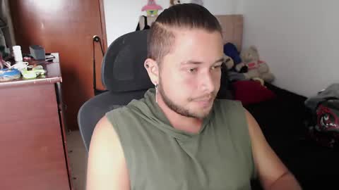 JOHAN independient model online show from 05-15-26, 08:49