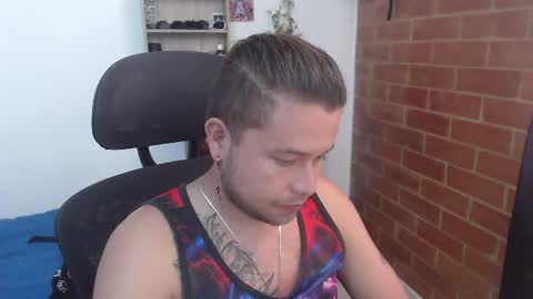 Snapshot of johanleonsweetboy chatting on 06-12-26, 07:02 JOHAN independient model online show from 06-12-26, 07:02