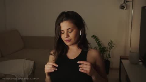 Snapshot of joheredia chatting on 04-15-26, 11:27 Jo online show from 04-15-26, 11:27