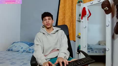 john_ssnow29 online show from 02-20-25, 10:26