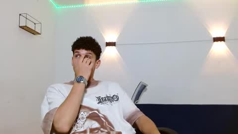 john_ssnow29 online show from 10-09-25, 08:45