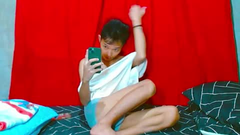 Snapshot of john_zacharyxx chatting on 05-05-26, 08:22 JohnXxx online show from 05-05-26, 08:22