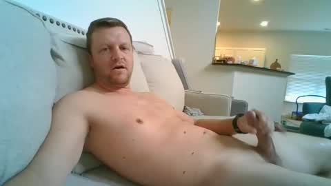 johnd101020 online show from 12-04-25, 04:27