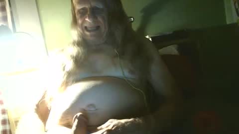 johnnieq1971 online show from 05-04-26, 01:45