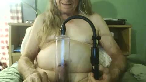 johnnieq1971 online show from 05-29-26, 01:36
