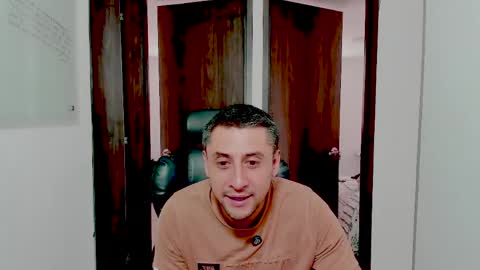 Johnny online show from 04-05-26, 07:44