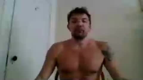 Snapshot of johnnycakes92 chatting on 06-15-26, 03:14 Johnnycakes online show from 06-15-26, 03:14