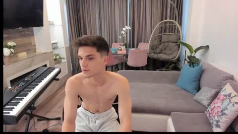 Snapshot of johnnyk8 chatting on 06-19-26, 04:55 Johnny k. online show from 06-19-26, 04:55