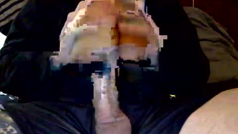 Snapshot of johnxbwc chatting on 12-01-25, 02:27 willxbwc online show from 12-01-25, 02:27