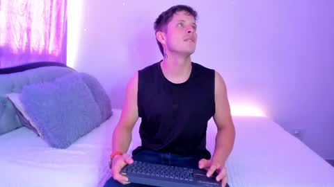 johnycooper08 online show from 06-22-26, 01:52