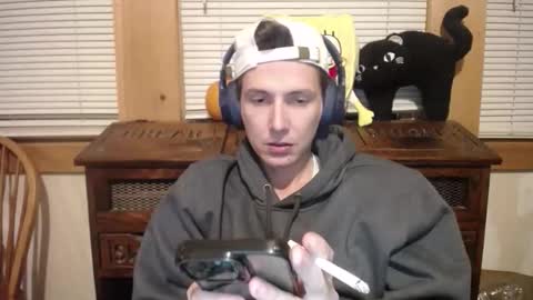 Snapshot of johstondude chatting on 10-30-25, 11:05 Johston online show from 10-30-25, 11:05