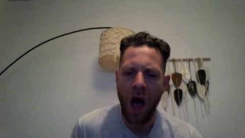 jojo19844 online show from 04-01-26, 06:27